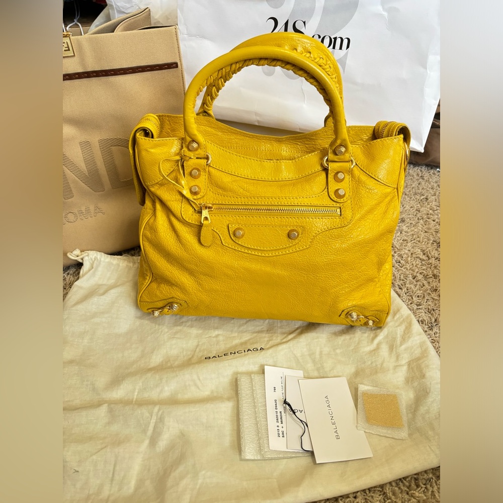 Balenciaga Giant 12 Golden Velo Bag in Lemon - Picture 2 of 10